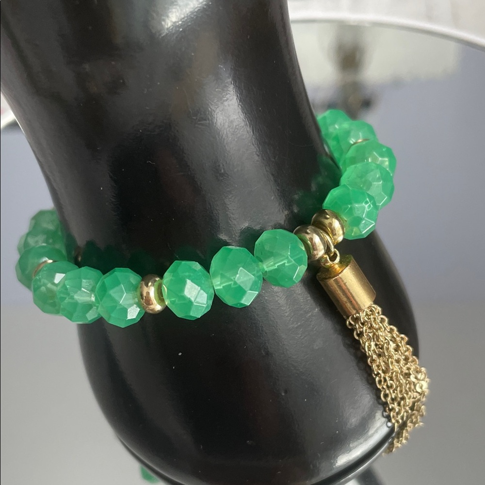 Elegant Green Jelly AB Beaded Stretch Bracelet with Gold Accents
